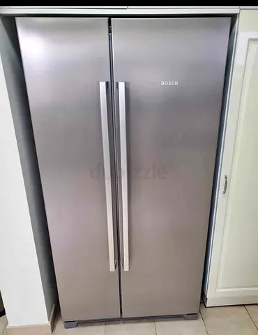 Bosch side by side refrigerator neat and clean perfect working