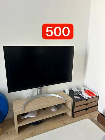 LG 32UQ850V-W Monitor / Screen (like new)