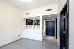 Ready to Move in | Mid Floor | Spacious Layout