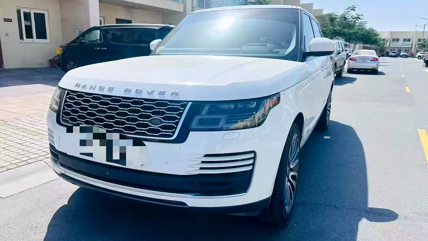 Land Rover Range Rover 2018 — photo 1 of 9