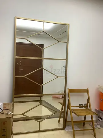 Gold mirror