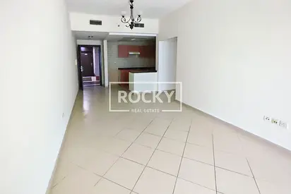 Vacant | Beside Metro | Prime Location