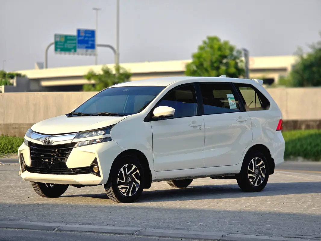 Toyota Avanza 2020 — photo 1 of 13