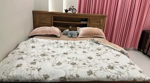 Bed king size + Matress king size