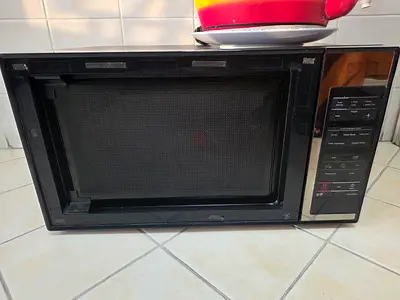 Samsung 40L Microwave Grill (MG402MADXBB) - Perfect Working Order