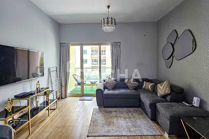 Vacant | Renovated | Furnished