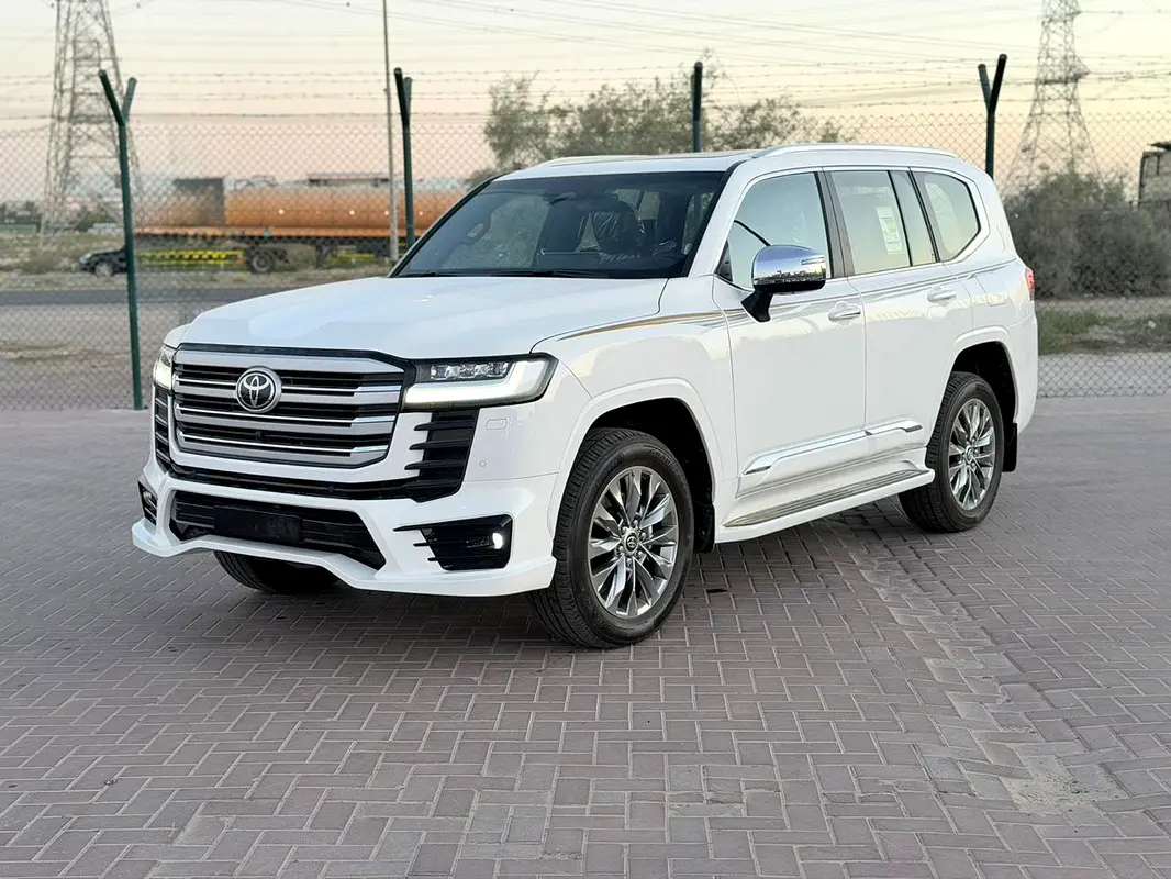 Toyota Land Cruiser 2026 — photo 1 of 15