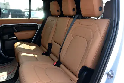 Land Rover Defender 110 SE P400, миниатюра 11
