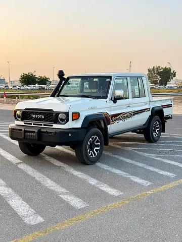 Toyota Land Cruiser 70 Series LC 79 40th Anniversary 2025 GCC Specs