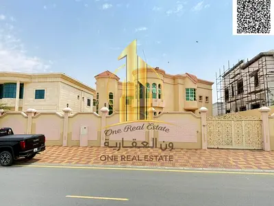 🏡 للإيجار فيلا في منطقة الرقايب 🔹 تتكون من: 5 غرف نوم مجلس صالتين