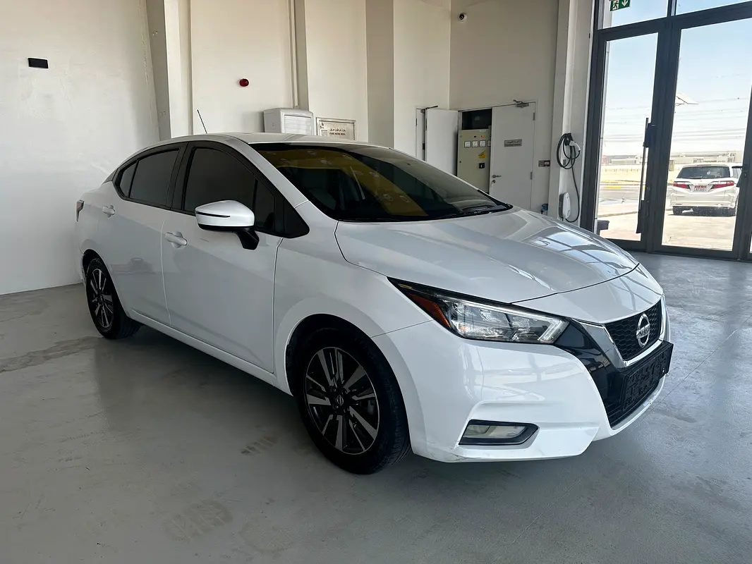Nissan Sunny 2022 — photo 1 of 15