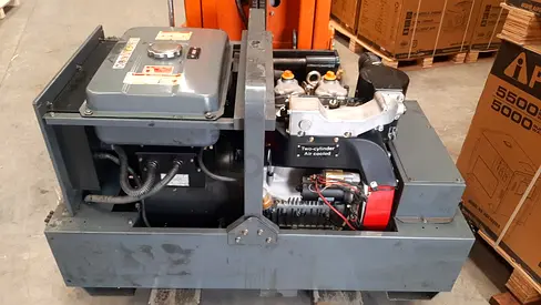 1 month only used Industrial Air-Cooled Generator / fraction of price. 10kva.