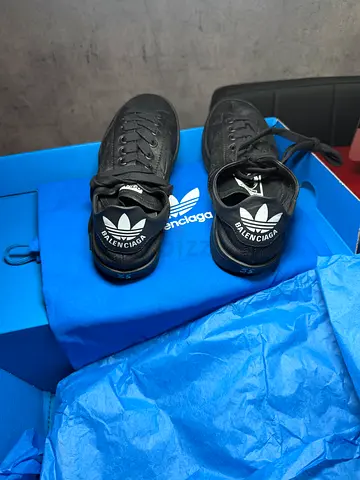 Balenciaga x Adidas Stan Smith – Brand New – Size 35 – Full Set