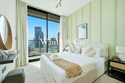Fully Furnished | Modern | Mid Floor View