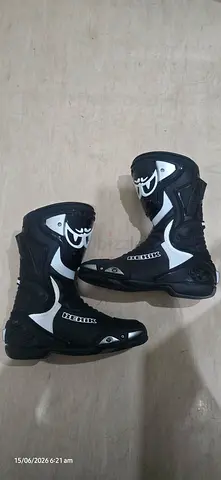 Berik Losail motorcycle boots