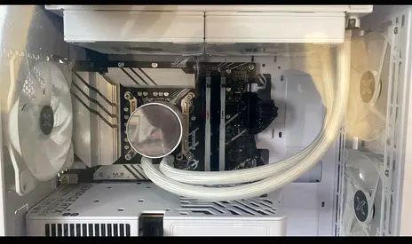 Gaming PC high end for sale, Full set. Including monitor, table, mouse and keyboard,