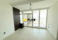 Modern Studio | Boulevard View | Invited Balcony