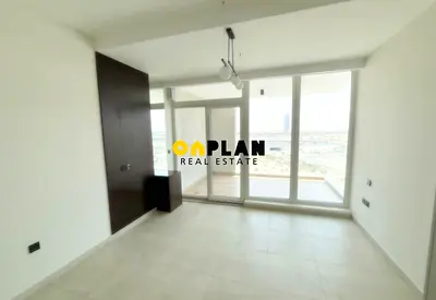 Modern Studio | Boulevard View | Invited Balcony