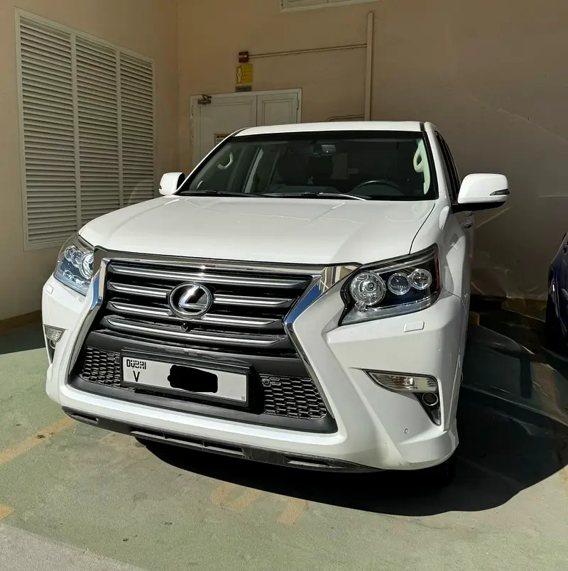 Lexus GX-Series 2018 — photo 1 of 9