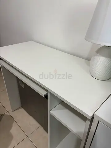 Computer table