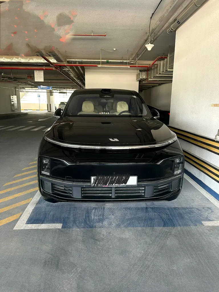 Li Auto L9 2024 — photo 1 of 14