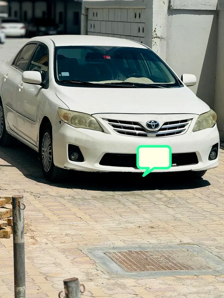 Toyota Corolla 2012 — photo 1 of 1