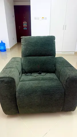 Quantum Power Recliner brand new