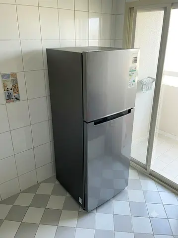 Samsung 237 litter Twin cooling system refrigerator for sale