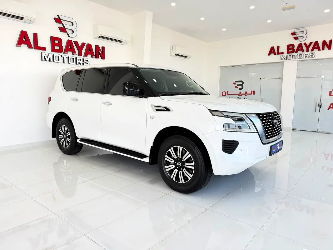 Nissan Patrol 2020 — photo 1 of 15