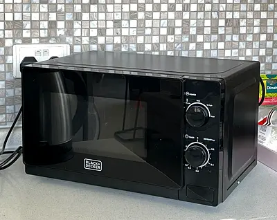 Black  decker microwave 20L black