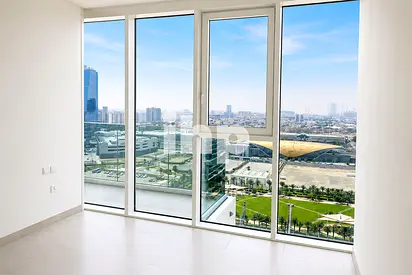 Near to Metro | Luxury 2 bed | Open & Bright Views