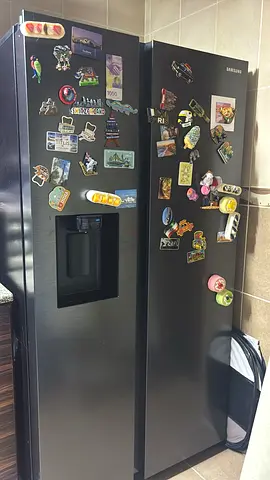 Samsung Side-by-Side Refrigerator with Water Dispenser - Black (Good Condition)