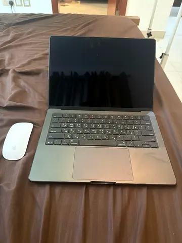 MacBook pro m5 24g 1tb