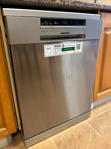 Daewoo Stainless Steel Freestanding Dishwasher - Excellent Condition