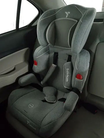 Teknum grey convertible child car seat - Good condition