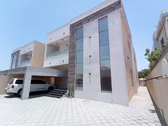 🏡 Villa for rent in Rawda 2 | Prime location on the main street + garden + rooftop | 5 master bed
