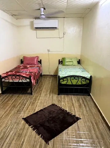 Executive bed space (total 3 person&seperate kichen)