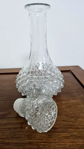 Cutglass grape.bubbly decanter