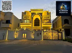 Two-story villa with a roof terrace, 6 master bedrooms, land area 3400 sq ft, price negotiable