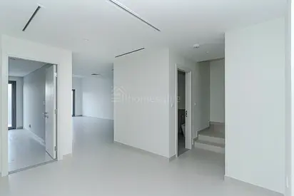 SINGLE ROW | CLOSED KITCHEN | SEMI DETACHED