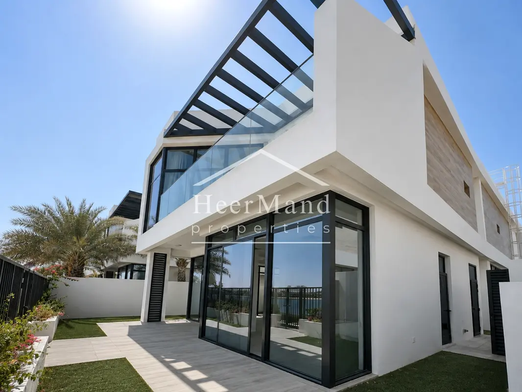 BEAUTIFUL BEACH VIEW|LUXURY 4BR VILLA|READY MOVE