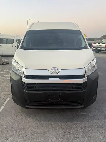 Automatic Gear 2026 Toyota Hiace 13 Seats Bus Low Mileage only 8K Kilometers Original PaintGCC Specs