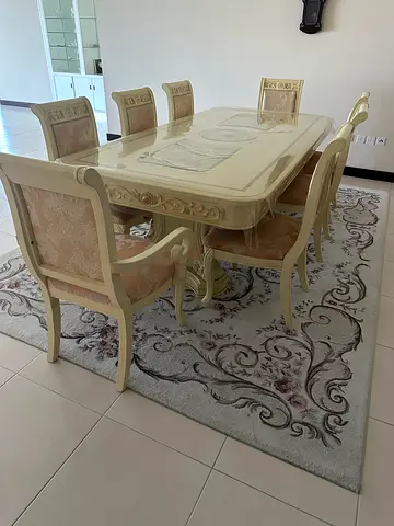 Dinning table