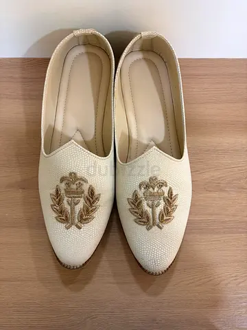 Cream embroidered slip-on men loafers - size 10 only used once