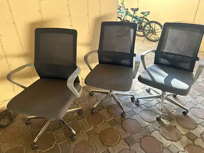 Set of 3 Office Mesh Chairs — Good Condition, Adjustable Wheels