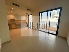 Single-Row Gem | Park &amp; Pool Nearby |Move-in ready