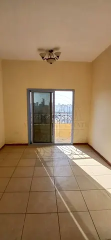 🏡 Special Hot Offer | 2 BHK Flat for Rent | Central A/C & Gas | Balcony | Premium Location Near Me