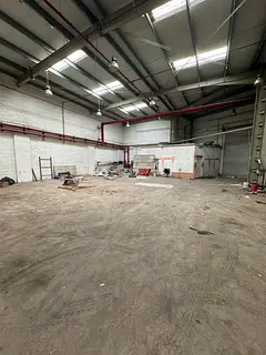Warehouse for annual rent in Al Sajaa Sharjah, 6000 sq ft, suitable for storage and industrial activ