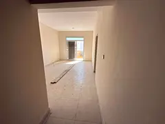 First occupancy - Central air conditioning - 2 bathrooms - Master bedroom - Free maintenance - Behin