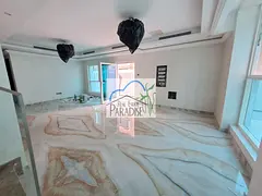 deluxe super new finish private entrance 5 bedroom 3 master central AC ,tv lounge/shared swimming-po